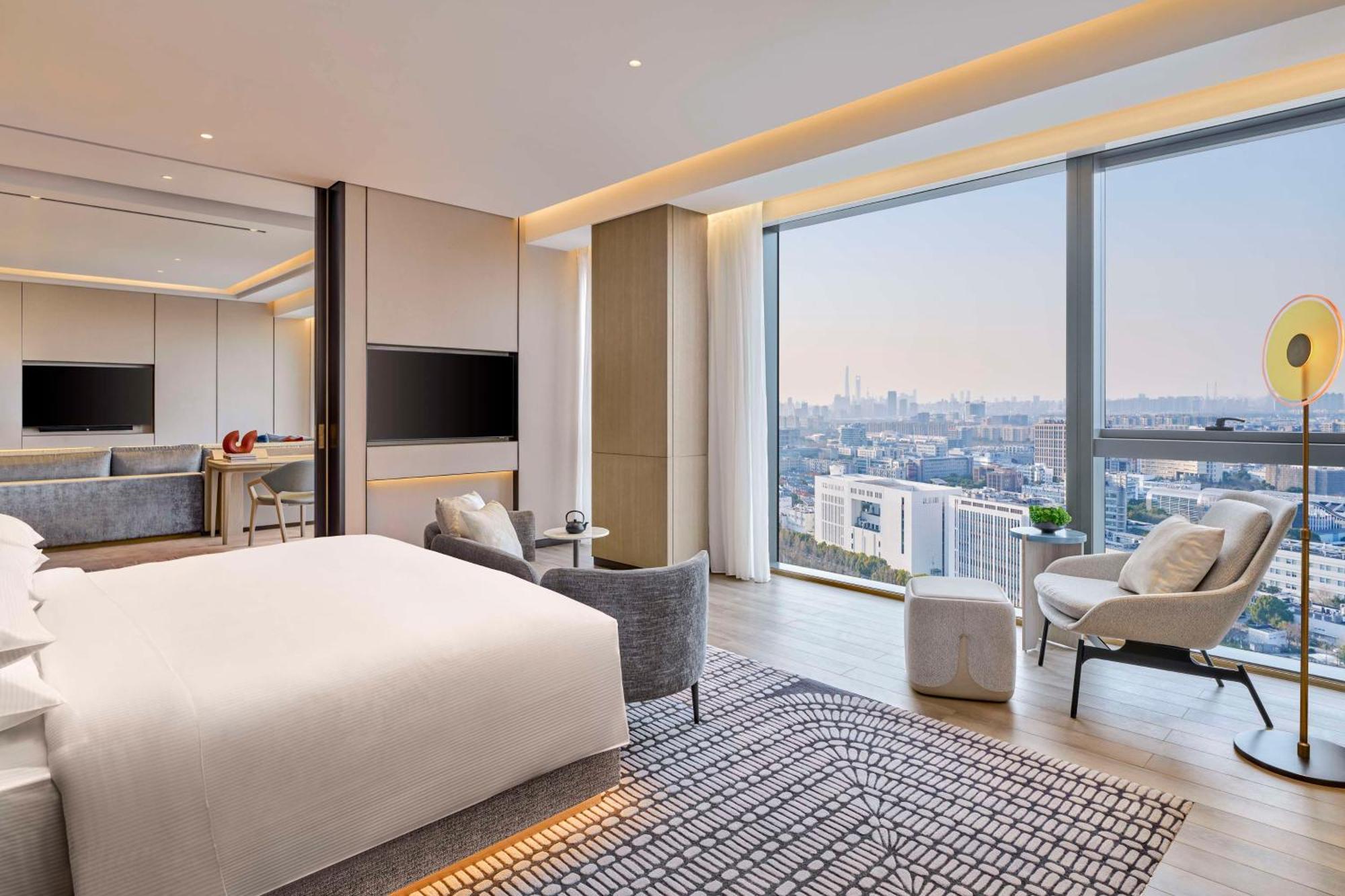 Hotel Hilton Zhangjiang Science - Next To Zhangjiang Sciengate Towers And Science Hall 30 Minutes Drive To Pvg 5*