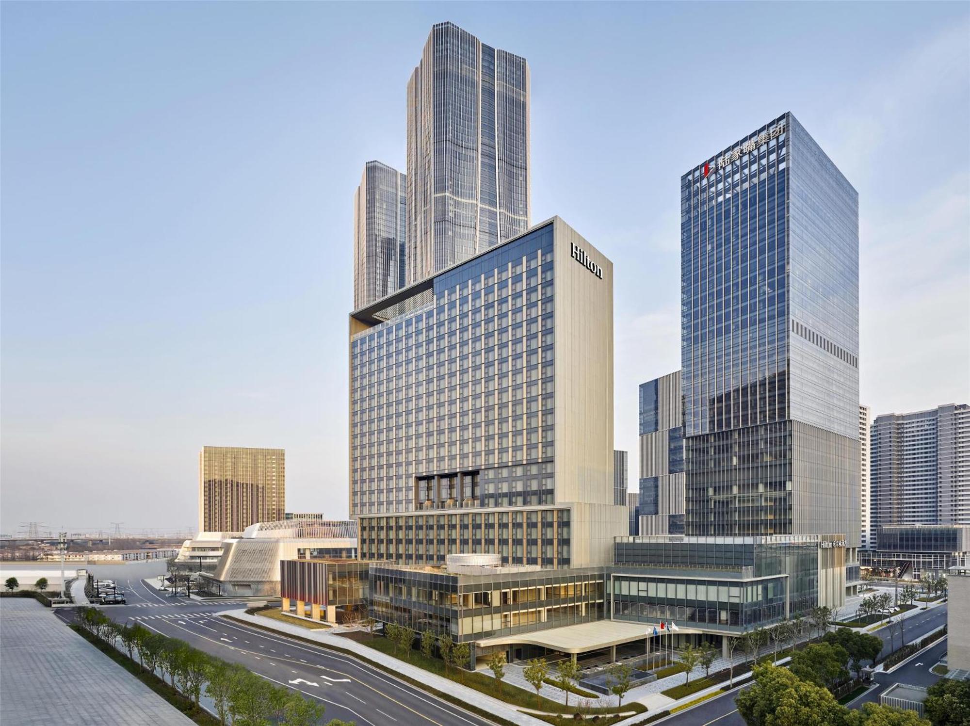 Hilton Zhangjiang Science - Shuttle Bus To And New International Expo Centre During Exhibition Period And 30 Minutes Drive To Pvg 5* Shanghai