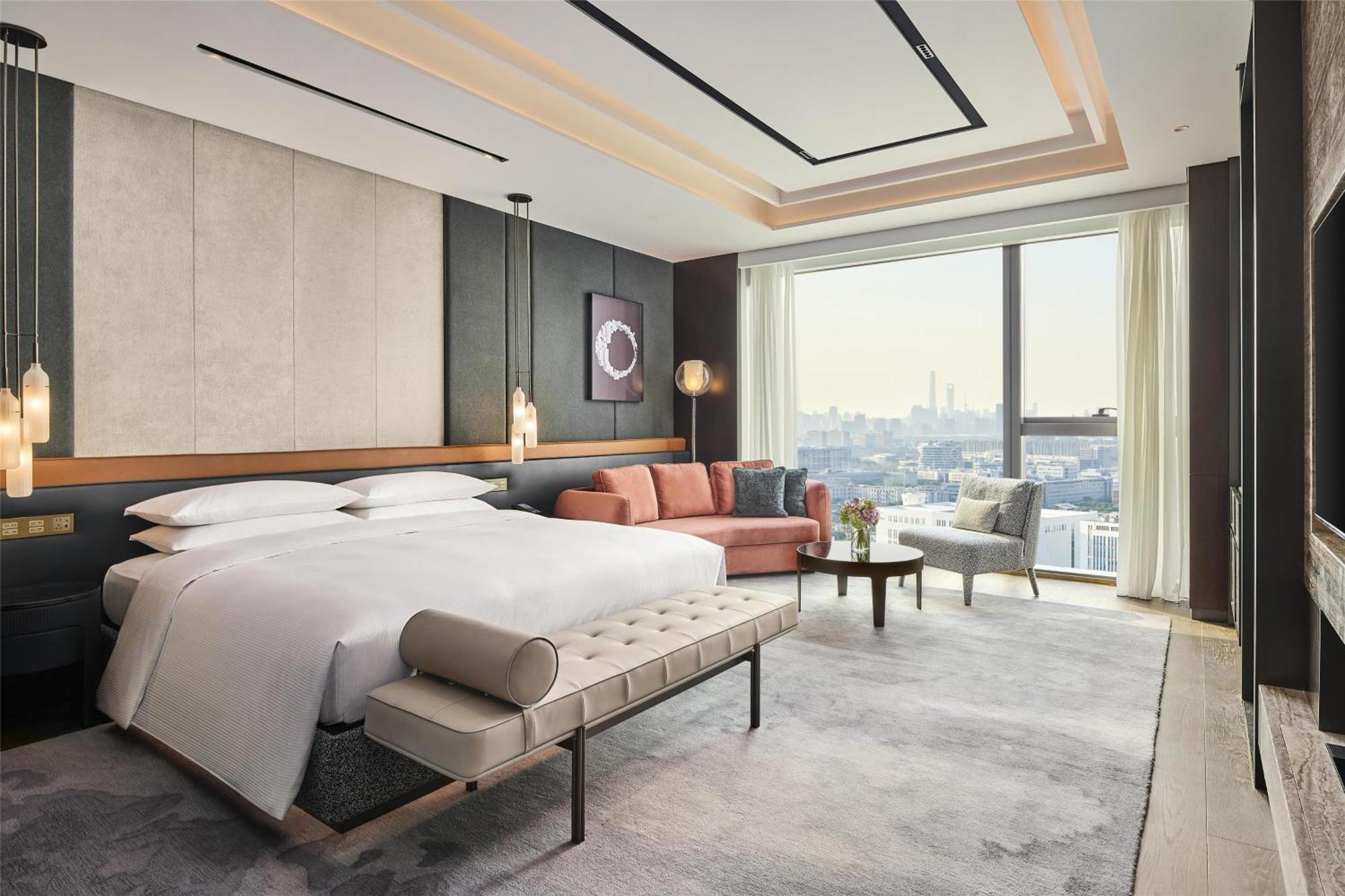 Hotel Hilton Zhangjiang Science - Shuttle Bus To And New International Expo Centre During Exhibition Period And 30 Minutes Drive To Pvg 5*