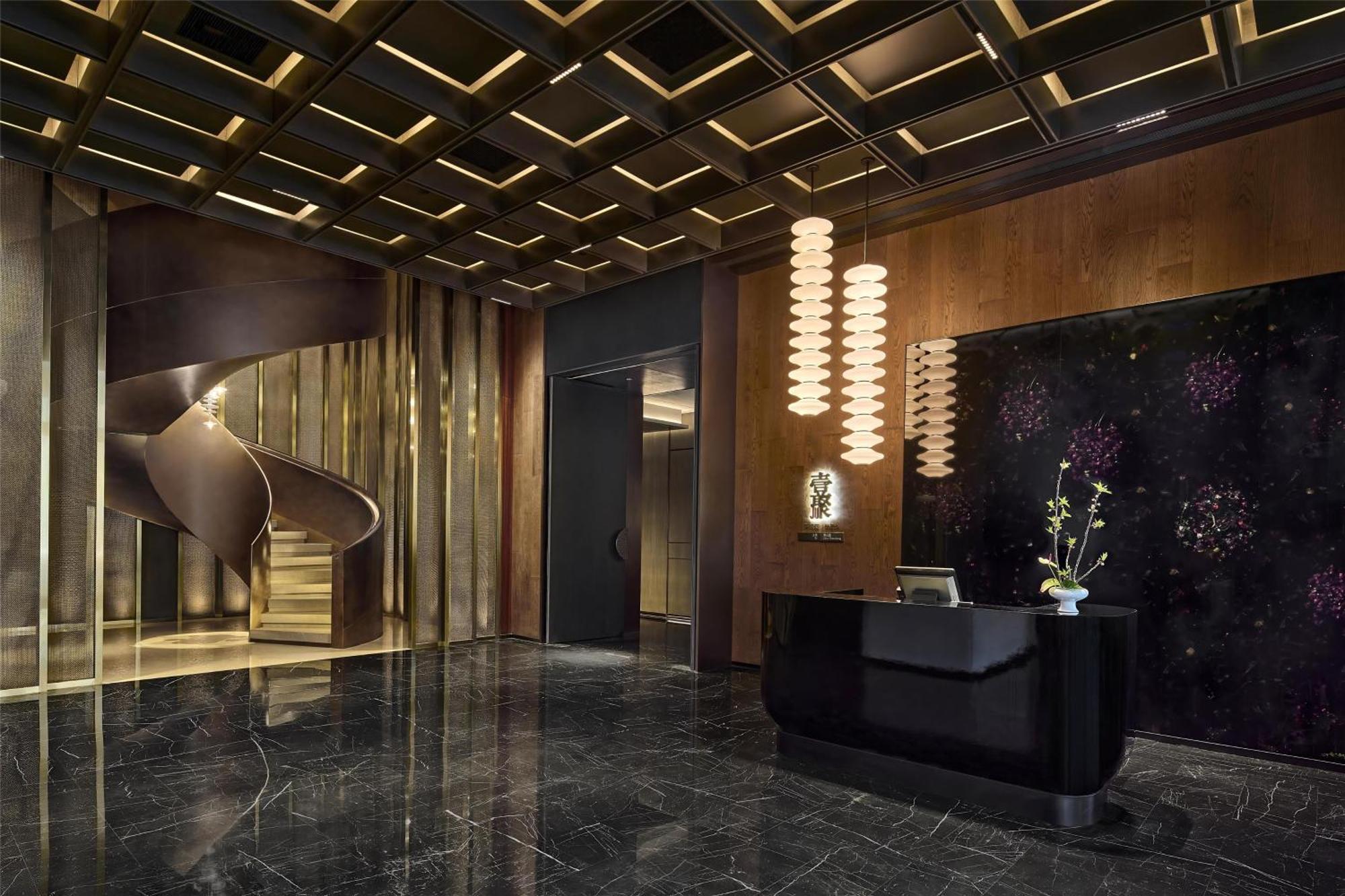 Hilton Zhangjiang Science - Shuttle Bus To And New International Expo Centre During Exhibition Period And 30 Minutes Drive To Pvg Shanghai